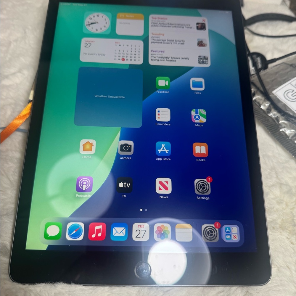 Apple tableta. Septima generacion. Casi nueva
100% functional y authentica - Picture 4 of 9